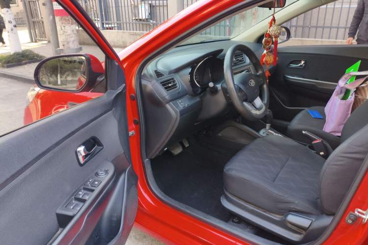 Used Kia K2 2011 Sedan 1.4L Automatic GLS
