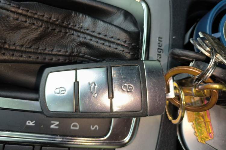 Used Volkswagen Magotan 2012 Revised 1.4 TSI Luxury Version Vehicle Key