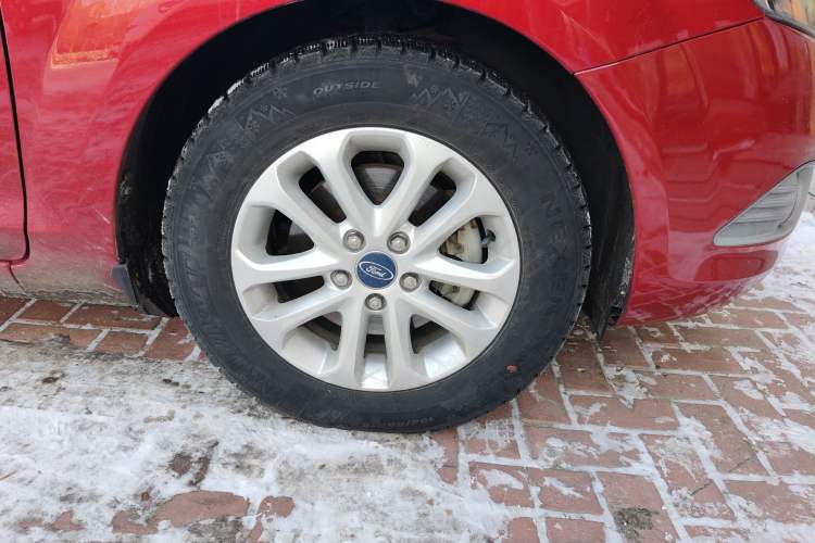 Used Ford Focus 2013 Hatchback Classic 1.8L Automatic Base Model
