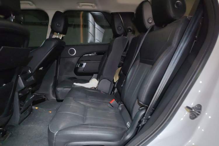 Used Land Rover Discovery 2018 3.0 SC V6 SE
