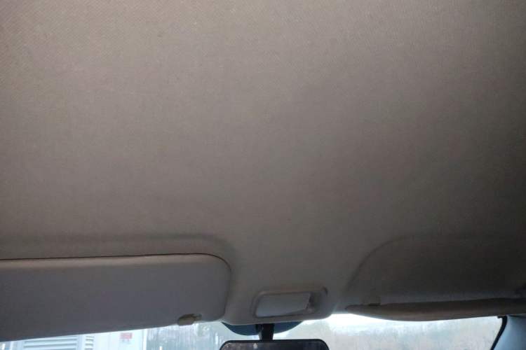 Used Wuling Rongguang V 2015 1.5L Base Version
