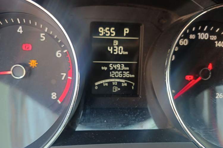 Used Volkswagen Sagitar 2015 1.6L Automatic Comfort Model
