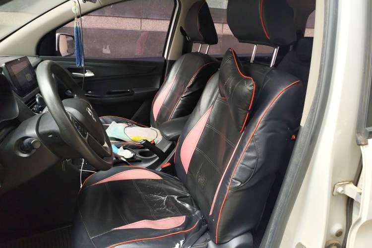 Used Baojun 730 2019 1.5T CVT Fashion Model 7 Seats China V Emission Standard