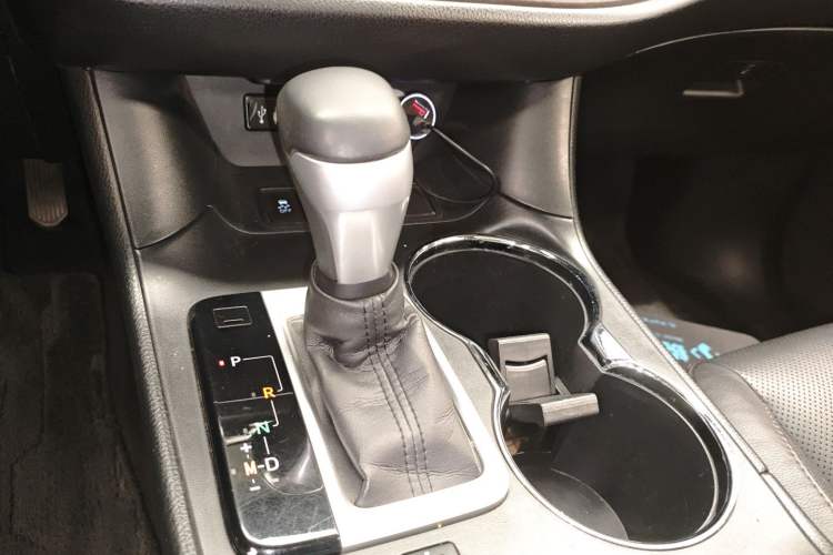 Used Toyota Highlander 2015 2.0T Two-Wheel Drive Luxury Edition 7 Seats
