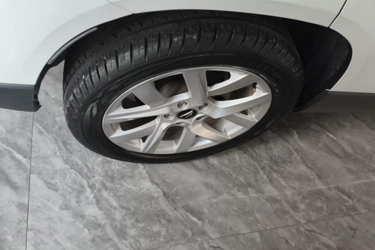 Used Jetta VS5 2019 280TSI Automatic Enjoyment Model Right Rear Wheel Hub