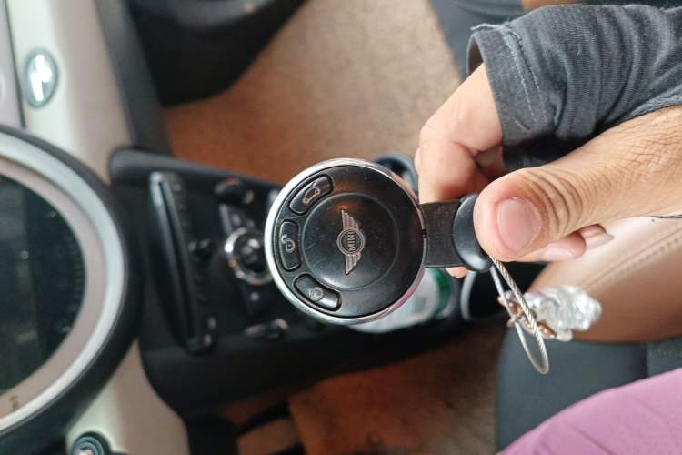 Used MINI MINI 2011 1.6L COOPER Fun