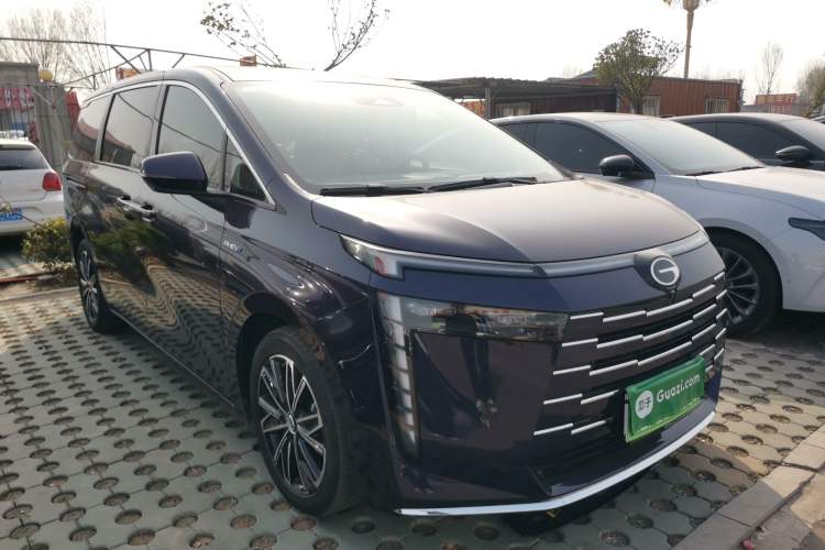 Used GAC Trumpchi E8 New Energy 2024 150km MAX Front Right 45 Deg