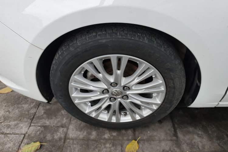 Used Buick GT 2015 15N Automatic Elite Version