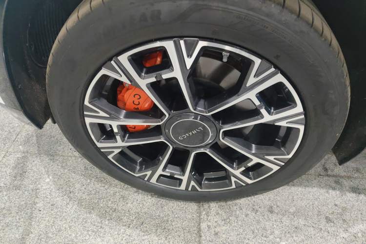 Used Lynk & Co 900 2025 2.0T Ultra Exterior 4