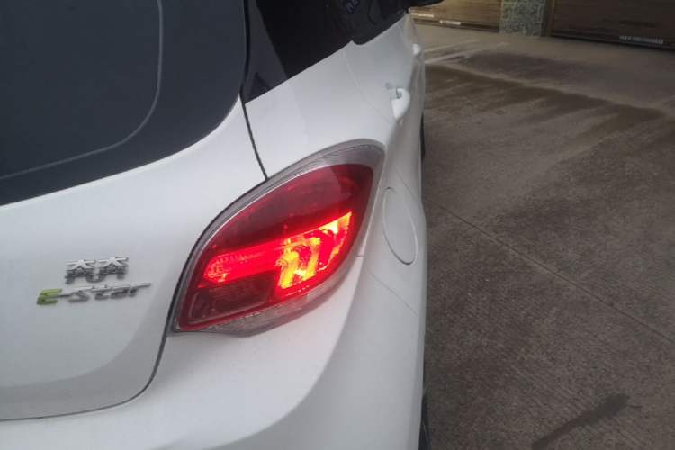 Used CHANGAN Benni E-Star 2020 Xinyue Edition Lithium Iron Phosphate (31.18 kWh) Right Rear Taillight
