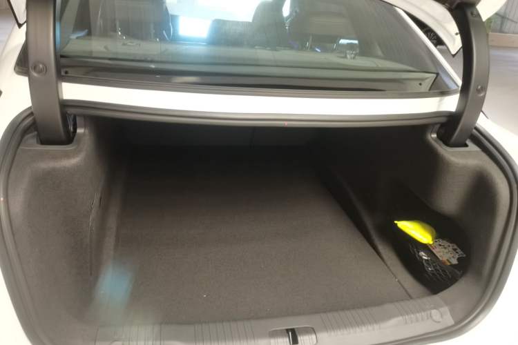 Used Hongqi EH7 2025 600 Smart Selection Edition
