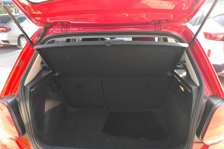 Used Volkswagen Polo 2018 1.5L Automatic Enjoyment Model
