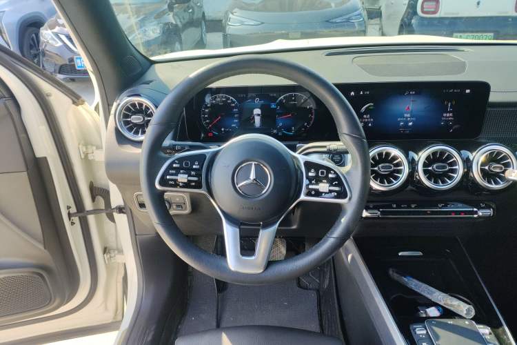Used Mercedes-Benz GLB 2021 GLB 200 Fashion Model
