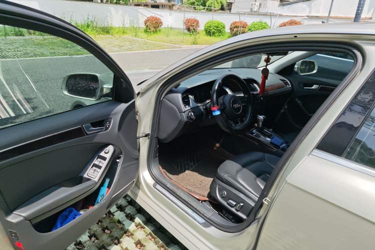 Used Audi A4L 2015 35 TFSI Millionth Anniversary Comfort Edition
