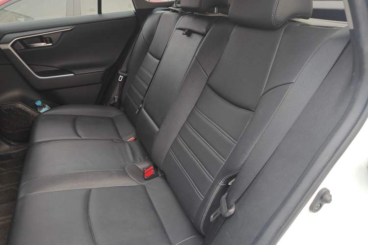 Used Toyota RAV4 2022 2.0L CVT Two-Wheel Drive Prestige Edition