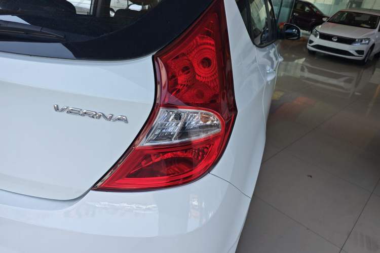 Used Hyundai Verna Ray 2014 1.4L Manual GLX