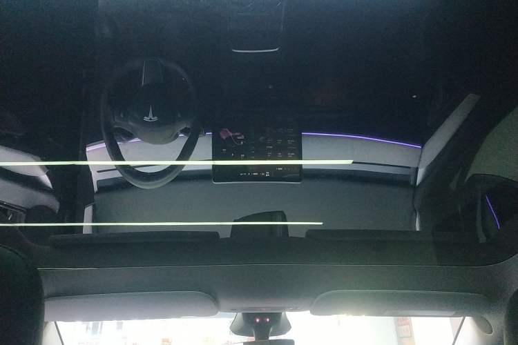 Used Tesla Model Y 2024 Long-Range All-Wheel-Drive Version
