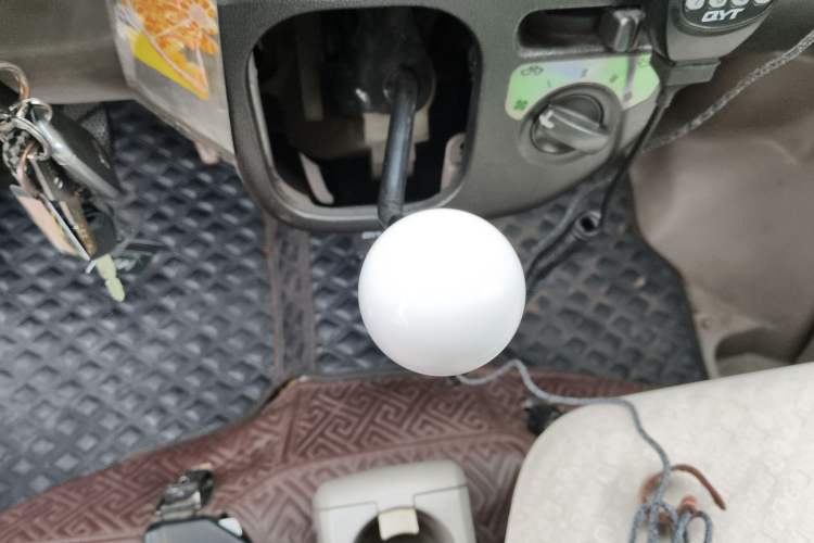 Used Suzuki Landy 2010 1.2L Manual Standard Edition – Sunshine Version Gear Lever