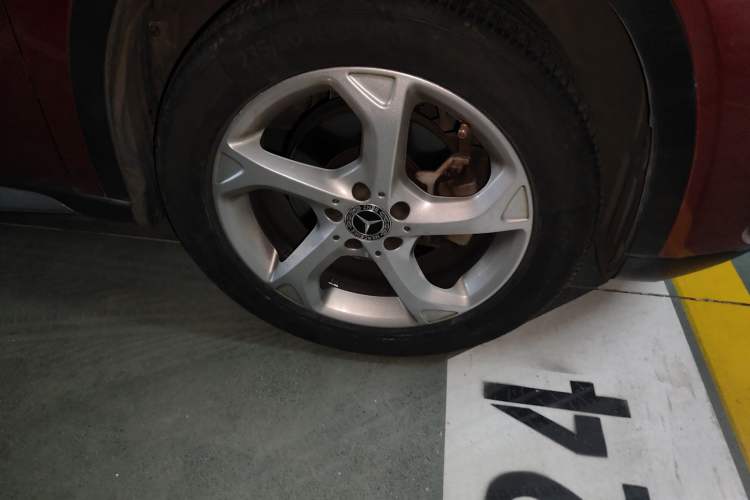 Used Mercedes-Benz GLA 2018 GLA 200 Sport Edition Right Front Wheel Hub