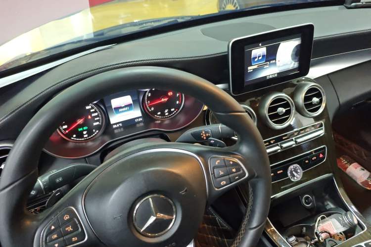 Used Mercedes-Benz C-Class 2016 C 180 L Gear Lever