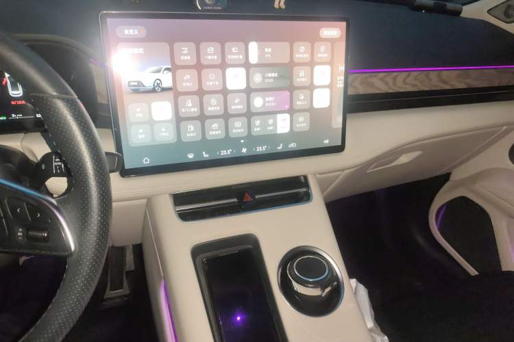 Used Hima AITO M5 2022 Extended-Range Four-Wheel Drive Performance Version Audio And AC Panel