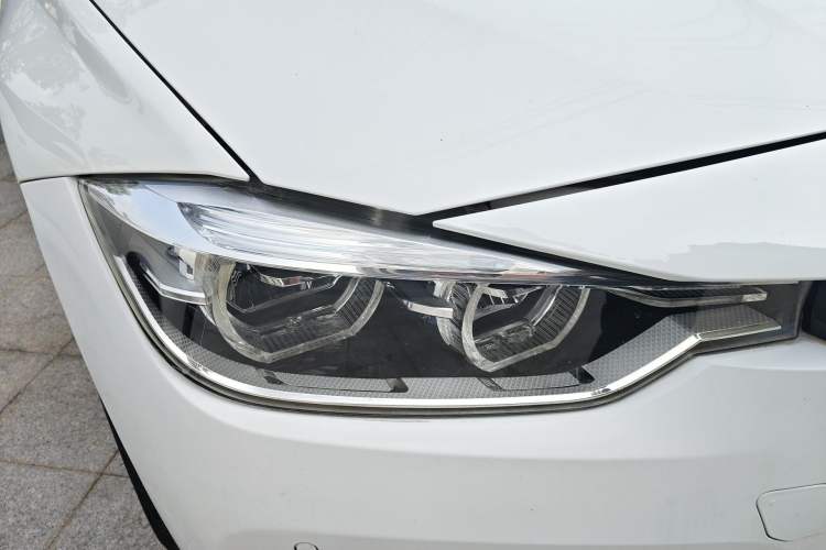 Used BMW 3 Series 2016 320i Fashion Model Right Front Headlight