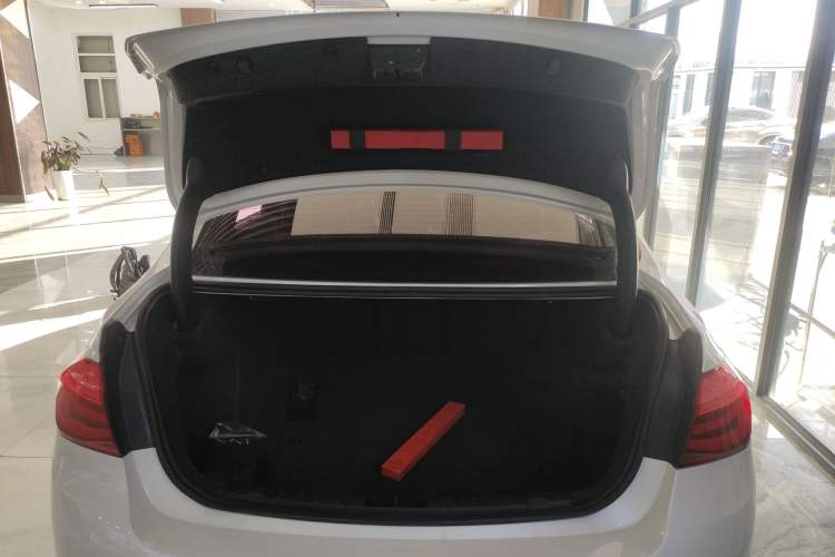 Used BMW 3 Series 2018 320Li Fashion Model
