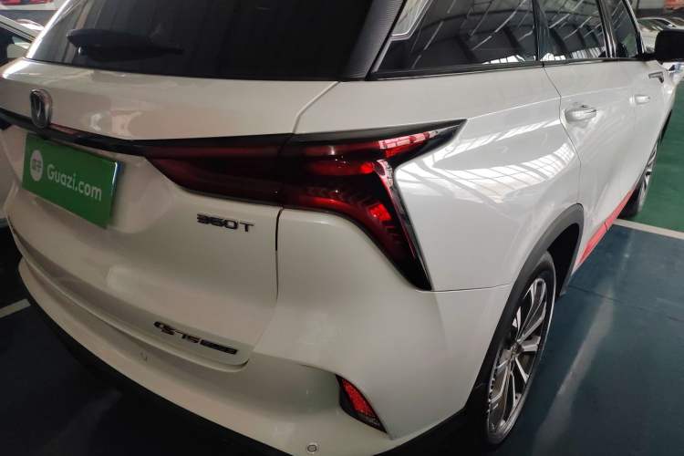 Used CHANGAN CS75 PLUS 2022 2.0T Automatic Pilot Version Right Rear Taillight