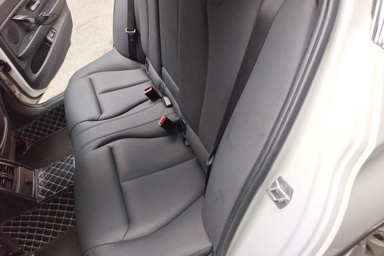 Used BMW 3 Series 2017 318Li Fashion Model Left Rear Seat