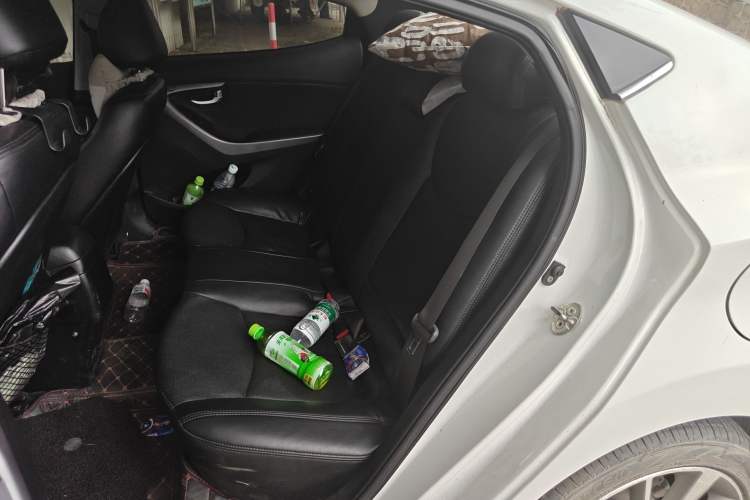 Used Hyundai Elantra (5th Generation / Langdong) 2015 1.6L Automatic Leading Model