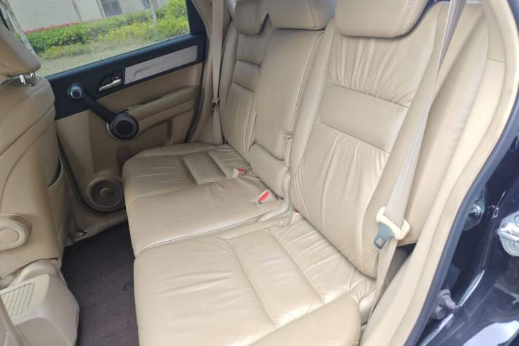 Used Honda CR-V 2010 2.4L automatic four-wheel drive luxury version Left Rear Seat
