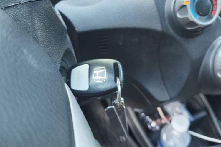 Used Honda Fit 2011 1.3L automatic comfort version
