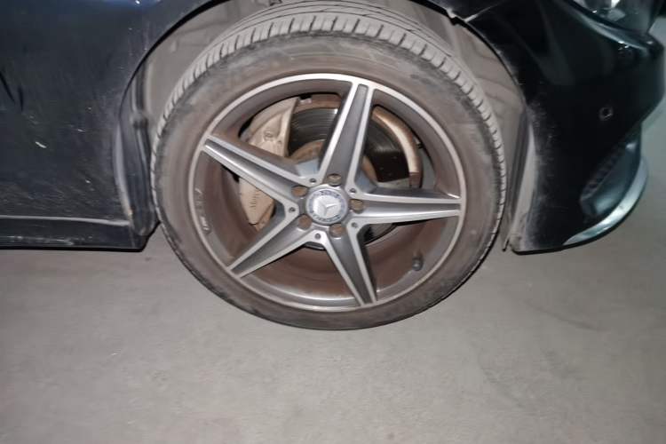 Used Mercedes-Benz C-Class 2015 C 200 station wagon
