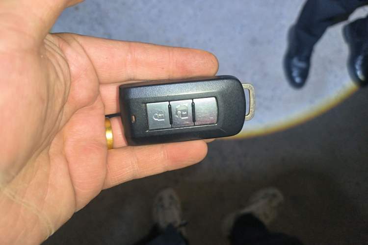 Used Mitsubishi Outlander 2017 2.0L Two-Wheel Drive Glory Edition 5 Seats Vehicle Key