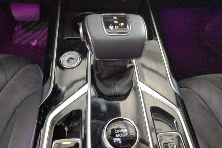 Used Hongqi HS5 2022 Revised Version 2.0T Smart Connect Flagship Edition
