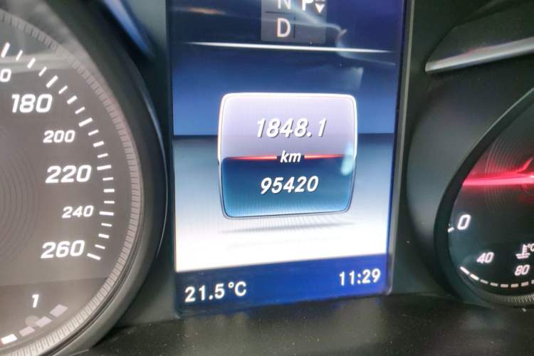 Used Mercedes-Benz GLC 2017 GLC 260 4MATIC Luxury Model
