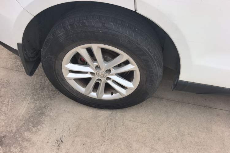 Used Zotye T600 2017 1.5T Manual Luxury New Year Edition Right Rear Wheel Hub