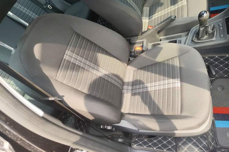 Used Volkswagen Lavida 2019 Lavida Start 1.5L Manual Fashion Edition China VI Standard Right Front Seat