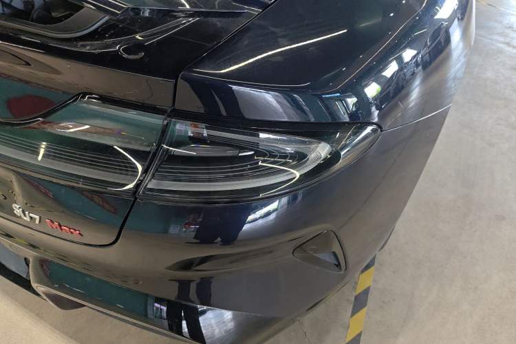 Used Xiaomi Auto SU7 2024 Four-Wheel Drive Ultra-Long Range Advanced Intelligent Driving Max Edition
