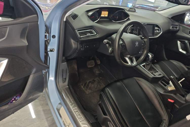 Used Peugeot 308S 2015 1.2T Automatic Jingchi Edition
