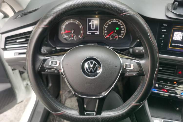 Used Volkswagen Bora 2021 1.5L Automatic Elite Smart Connect Edition Steering Wheel