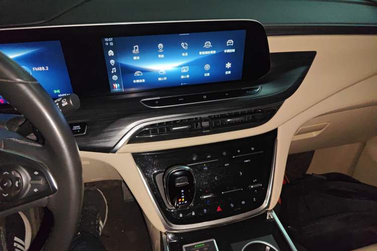 Used Buick GL8 2023 ES Lu Zun Deluxe Model