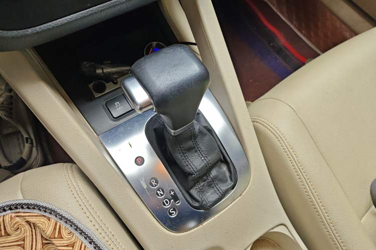 Used Volkswagen Sagitar 2011 1.6L Automatic Fashion Edition
