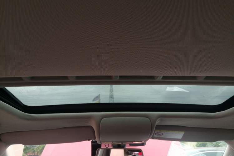 Used Volkswagen Polo 2014 1.6L Automatic Luxury Edition
