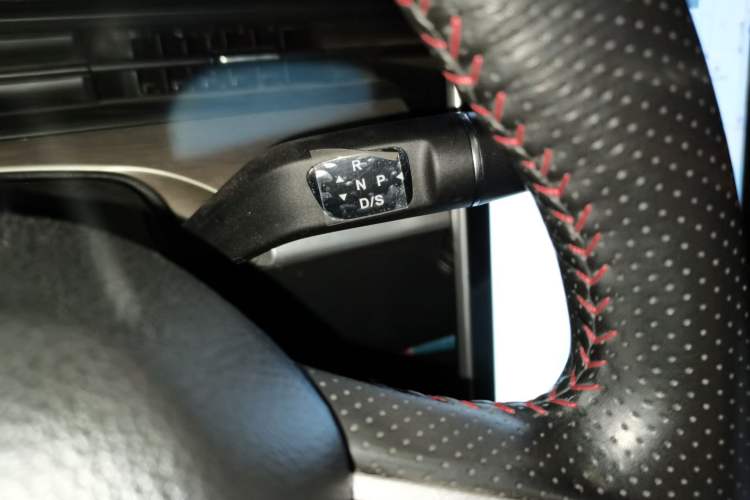 Used NETA V 2022 Long-Range Industry Custom Edition
