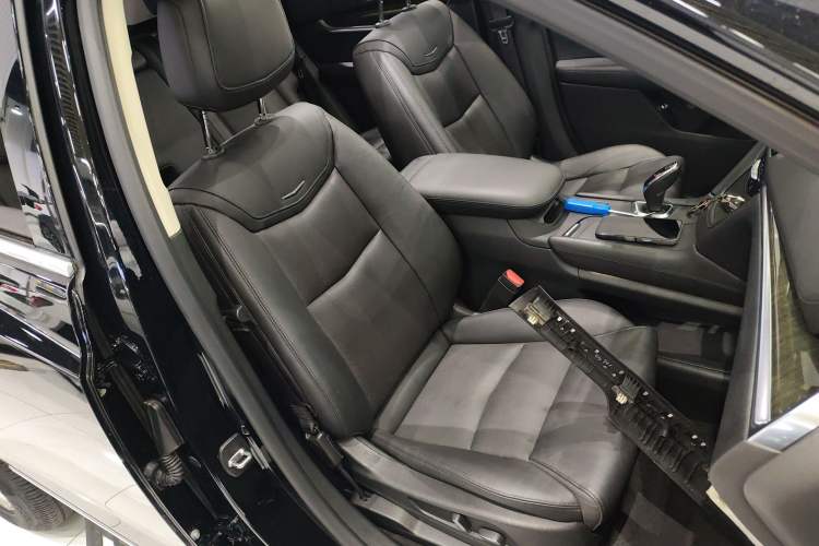 Used Cadillac XT5 2016 25T Luxury Model
