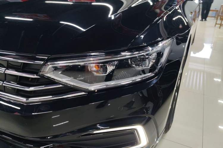 Used Volkswagen Magotan GTE Plug-in Hybrid 2022 GTE Luxury Model Left Front Headlight