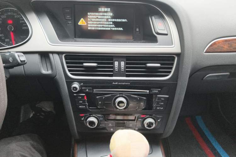 Used Audi A4L 2016 35 TFSI Collection Edition S line Comfort Model Audio And AC Panel