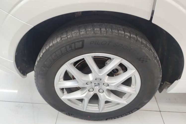 Used Volvo XC60 2019 T5 4x4 Smart Edition China VI Standard
