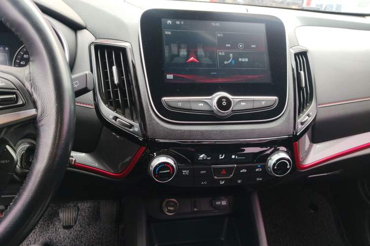 Used CHANGAN CS55 2018 1.5T Manual Colorful Model China V Standard